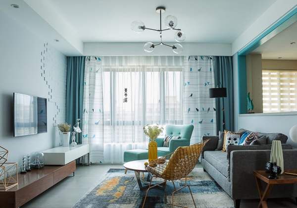 客廳窗簾顏色怎么選擇？家居軟裝搭配客廳窗簾選購技巧