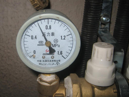 房子裝修鋪設(shè)地暖冬天再也不怕冷了 地暖安裝流程及步驟 房子裝修鋪設(shè)地暖冬天再也不怕冷了 地暖安裝流程及步驟