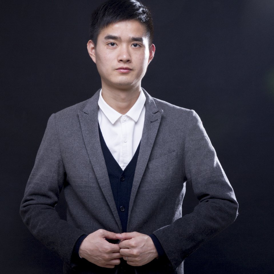  洪濤 設(shè)計師