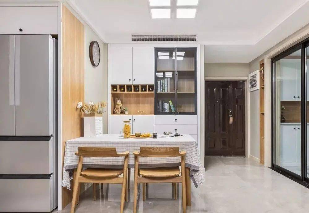 瓷磚選購攻略小技巧：鋪貼地面選哪種好？亮光磚還是柔光磚