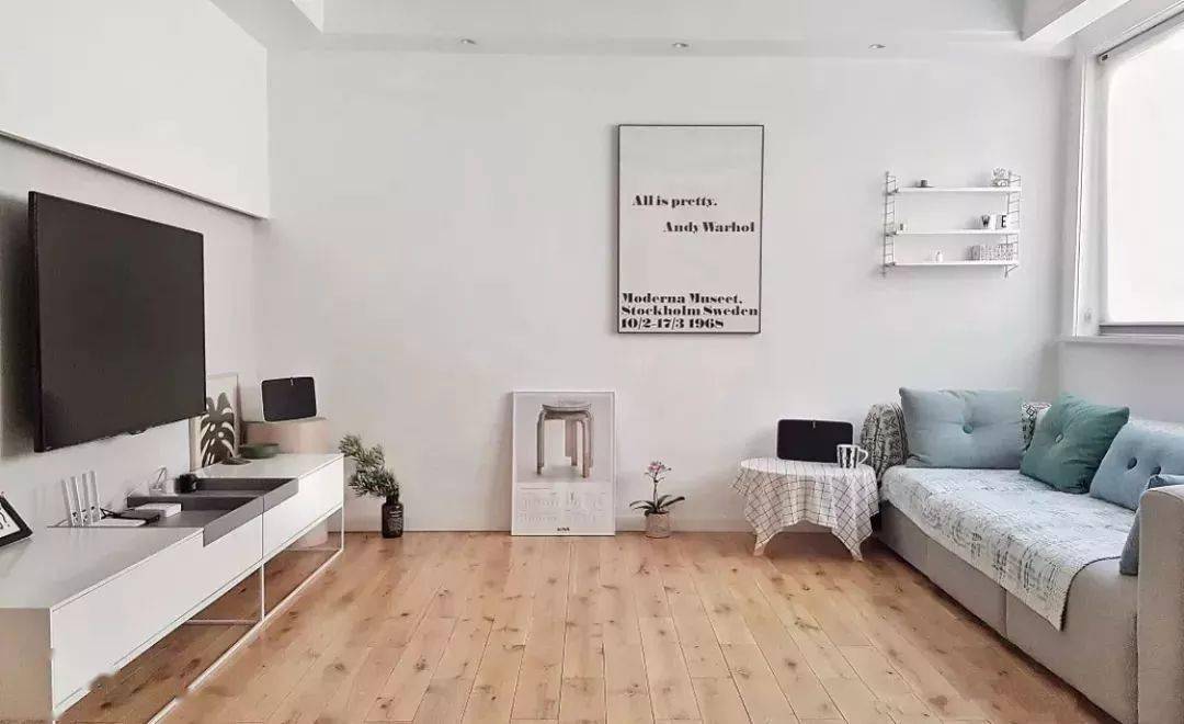 裝修施工：粉刷墻面是用滾輪粉刷還是用機(jī)器噴涂？哪種更好？