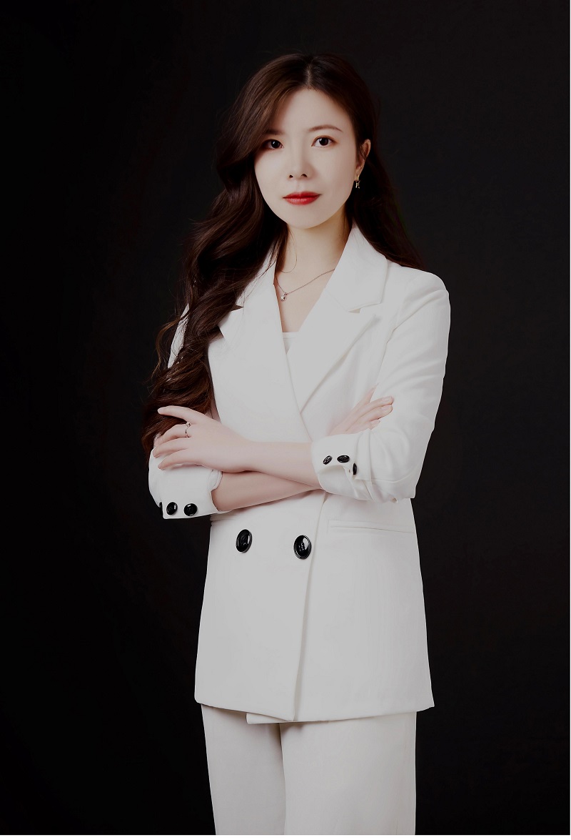  阮英 設(shè)計師